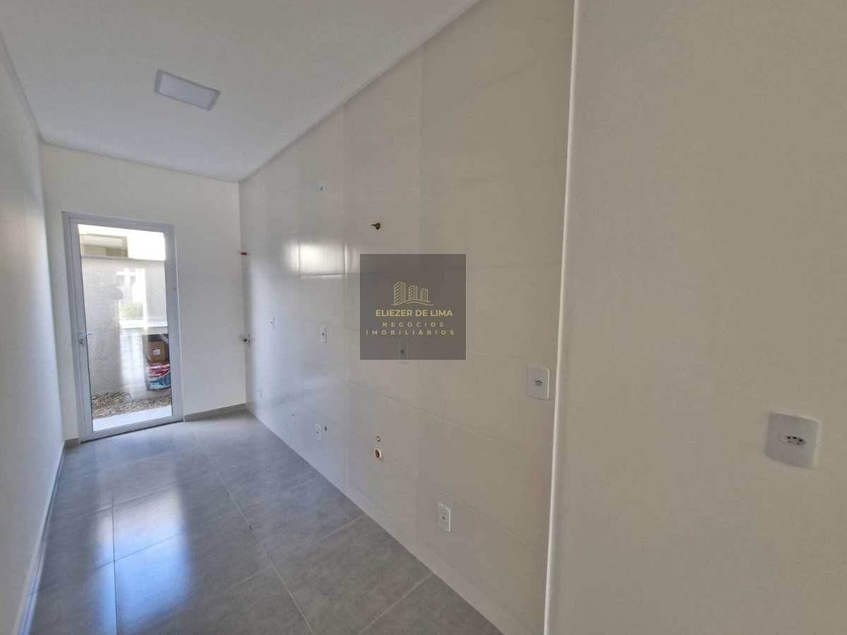 Casa geminada à venda com 2 quartos - Jaraguá 99,Jaraguá do Sul