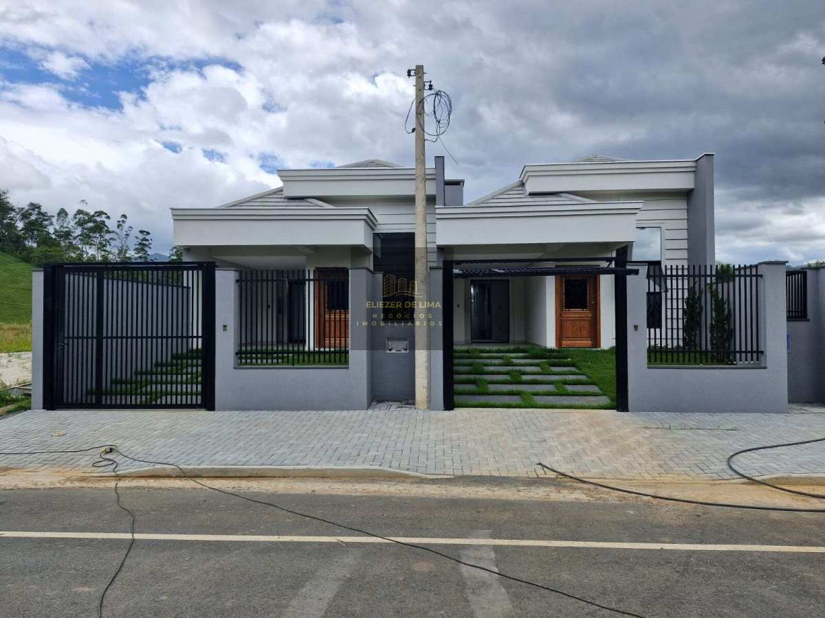 Casa geminada à venda com 3 quartos - Rio Cerro I,Jaraguá do Sul