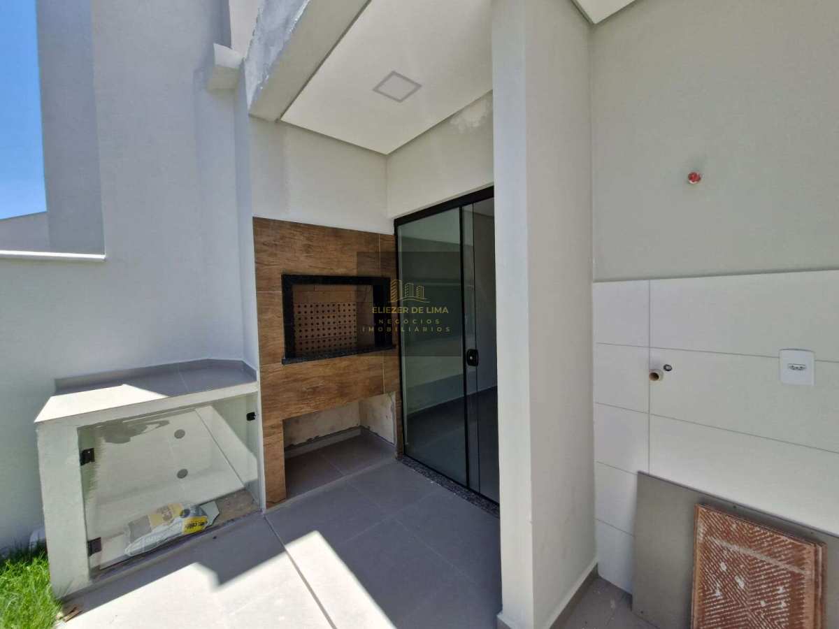  - Sobrado à venda em Jaraguá do Sul, Jaraguá 99, com 2 quartos, 74m²